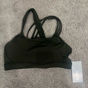 NWT Athleta green sports bra